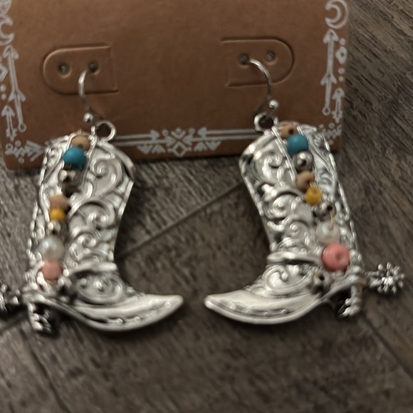 Austin West Cowgirl spurred boots,fish hook earrings, silver tone,beaded accent - Picture 2 of 4